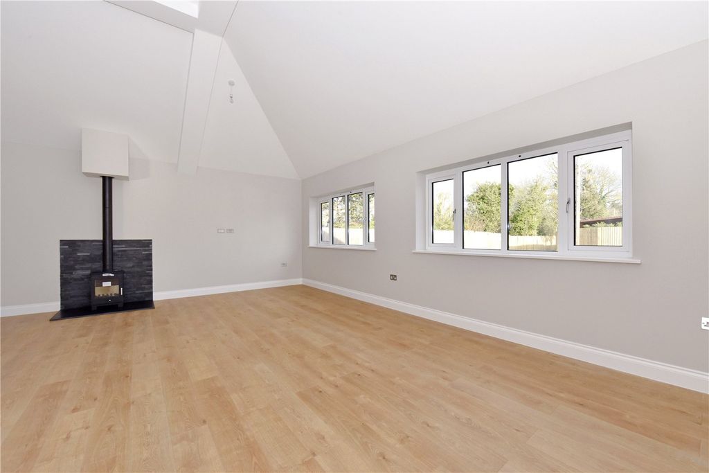 Property photo 2 of 12 Sitting Room