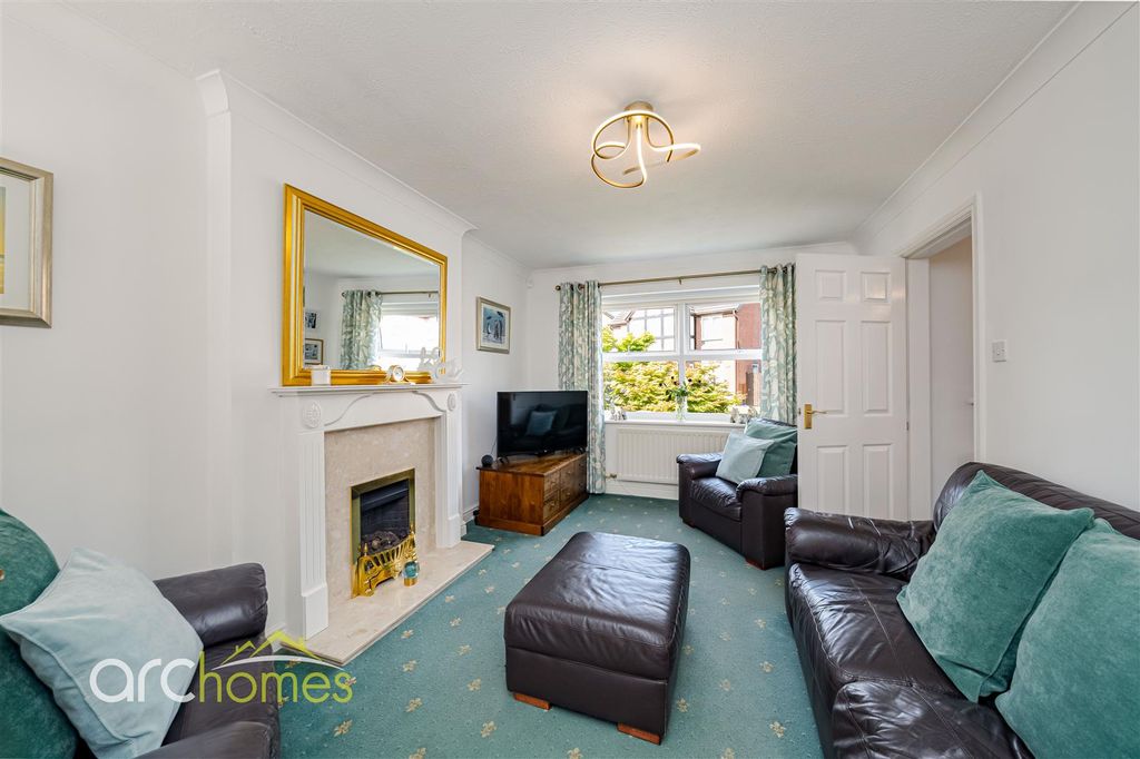 Property photo 2 of 35 Langdale-6.Jpg