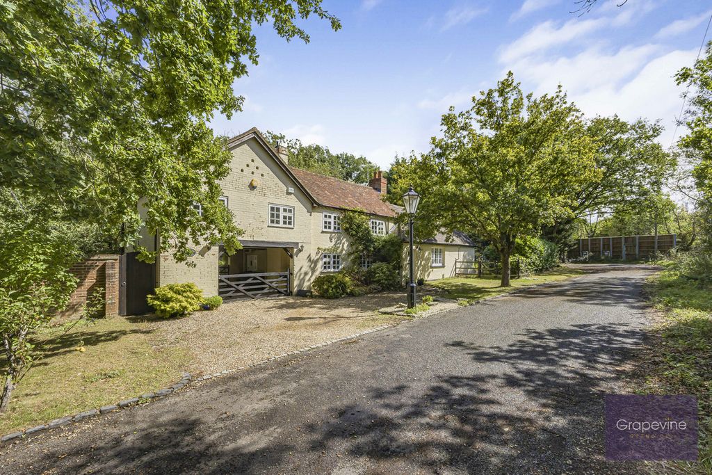 Property photo 1 of 40