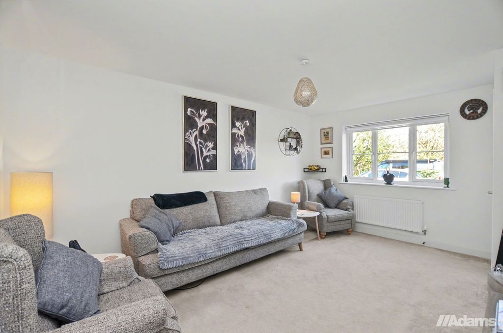 Property photo 3 of 32