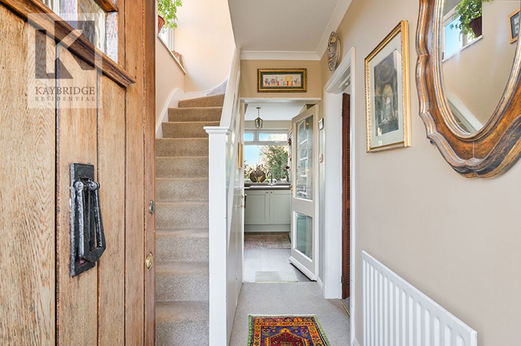 Property photo 2 of 14 Lumley Gardens, Cheam - Sm3 8Nw