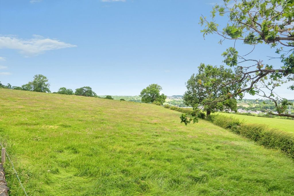 Property photo 2 of 18 Views