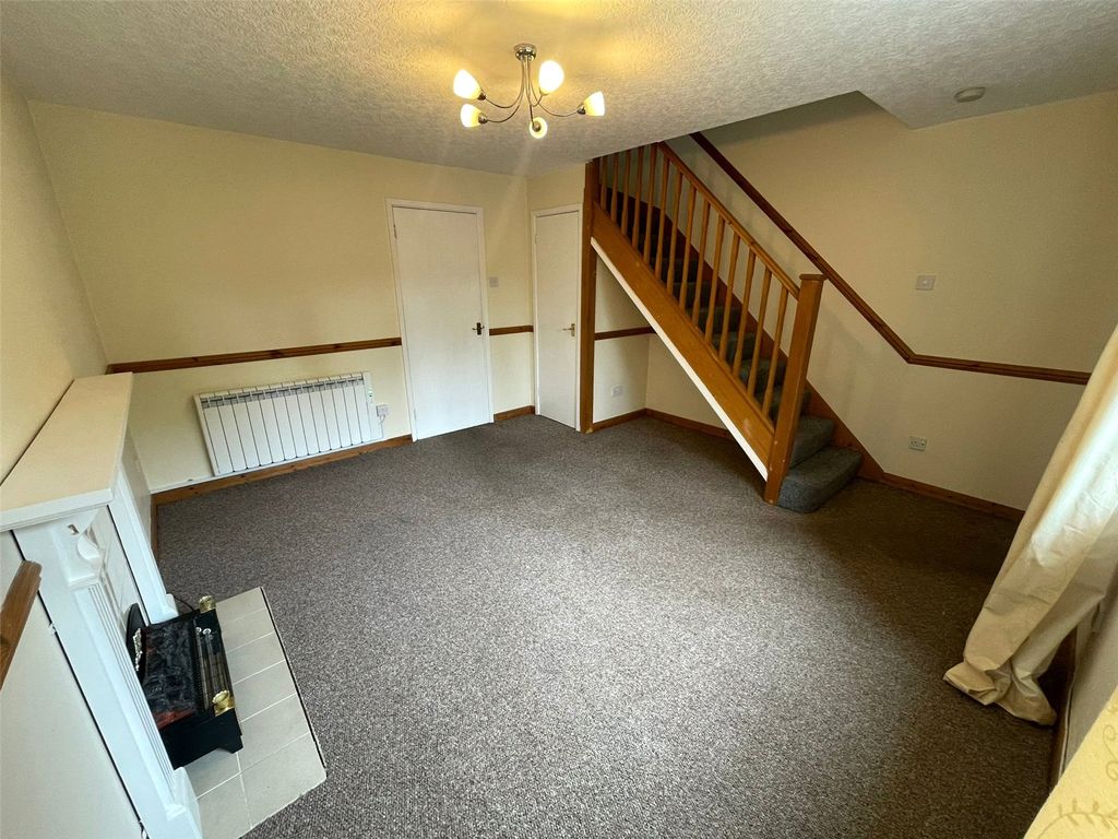 Property photo 2 of 8 Picture No. 14