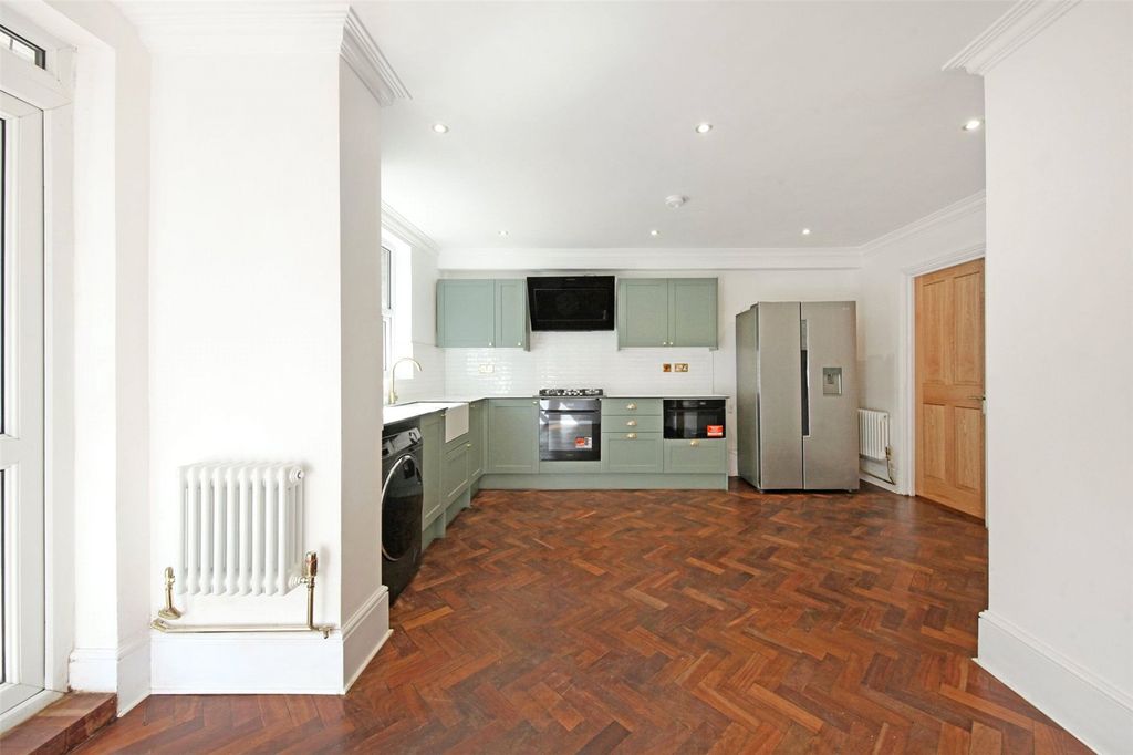 Property photo 2 of 15 Picture 2