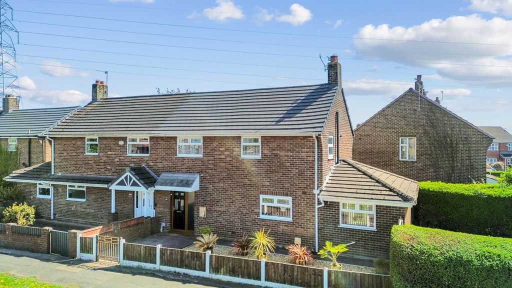 Property photo 1 of 33