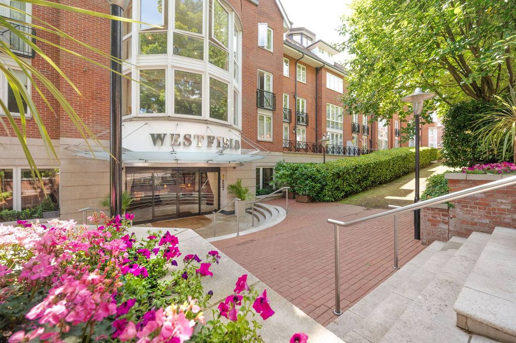 Property photo 2 of 14