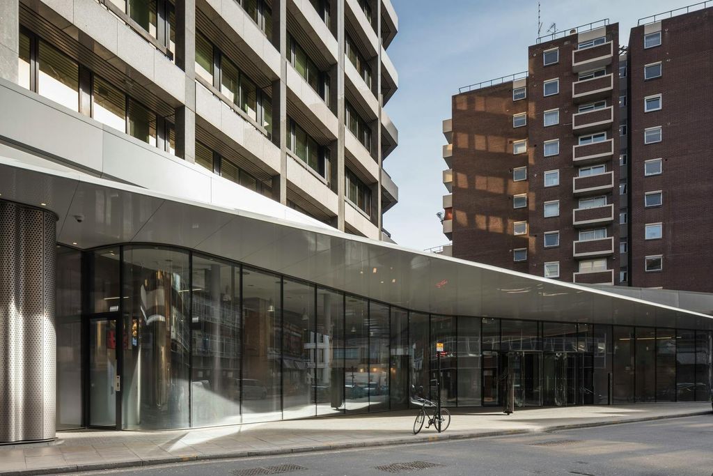 Property photo 1 of 17 1 Stephen Street - External