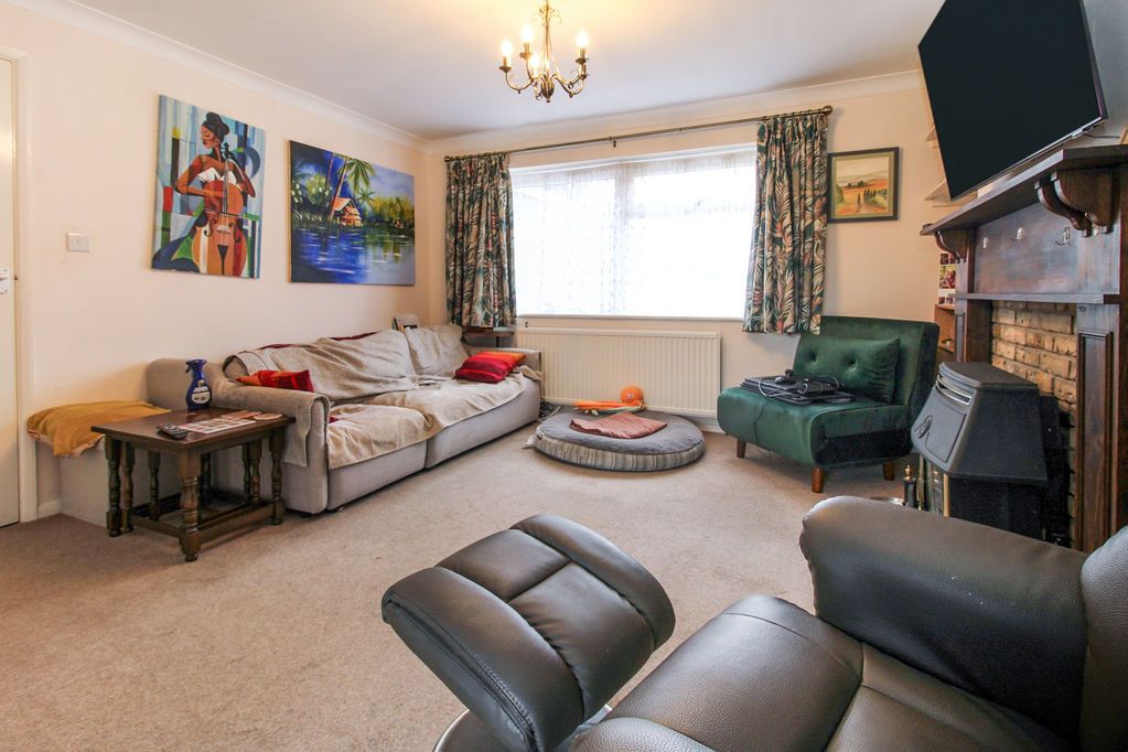 Property photo 2 of 14 Lounge