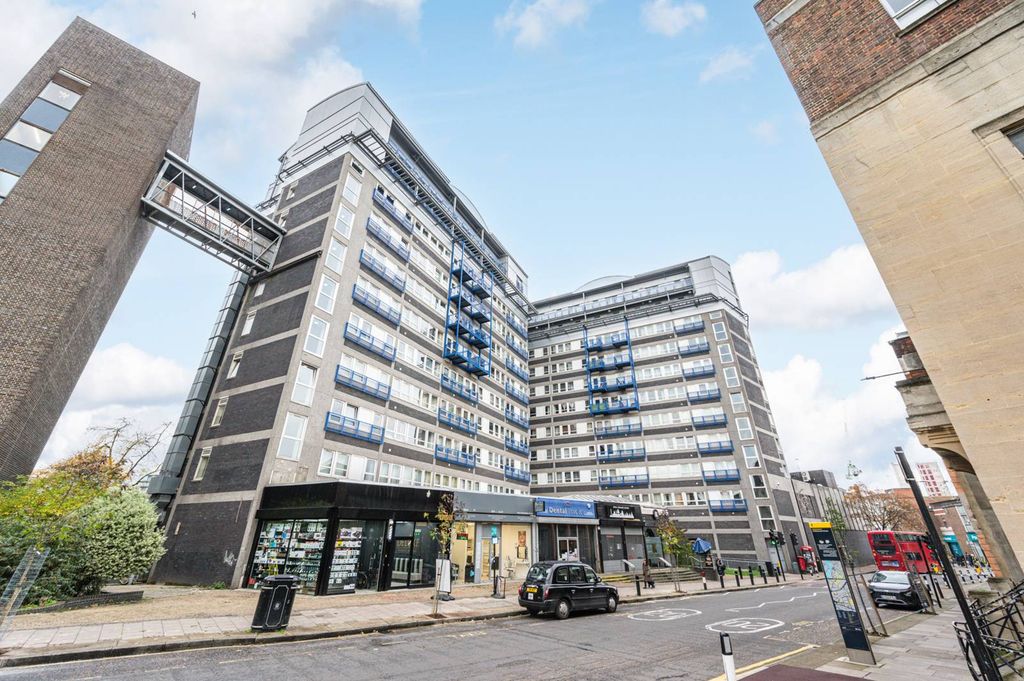 Property photo 2 of 10