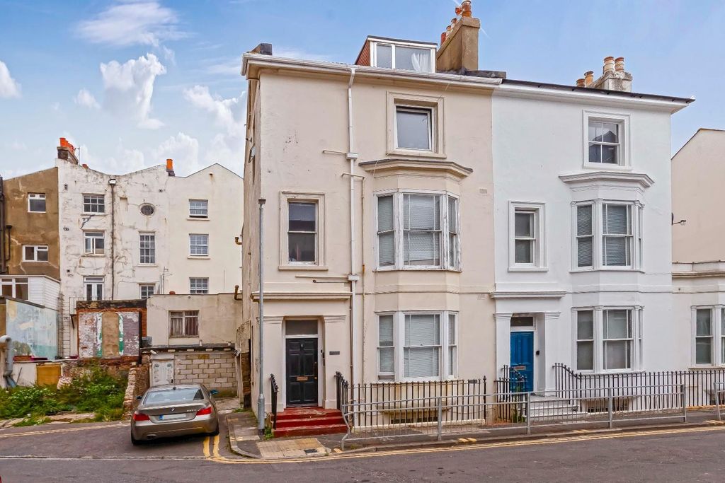 Property photo 1 of 8 St Margarets_6.Jpg