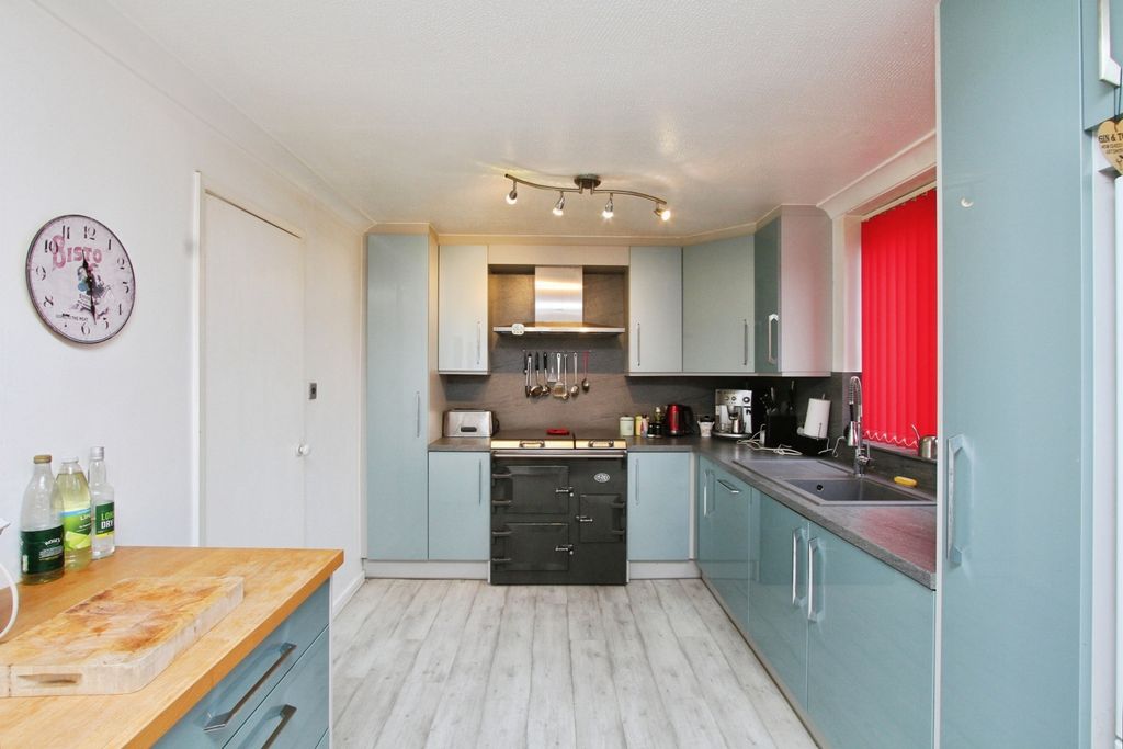 Property photo 3 of 18 Pbox-Img.Jpg