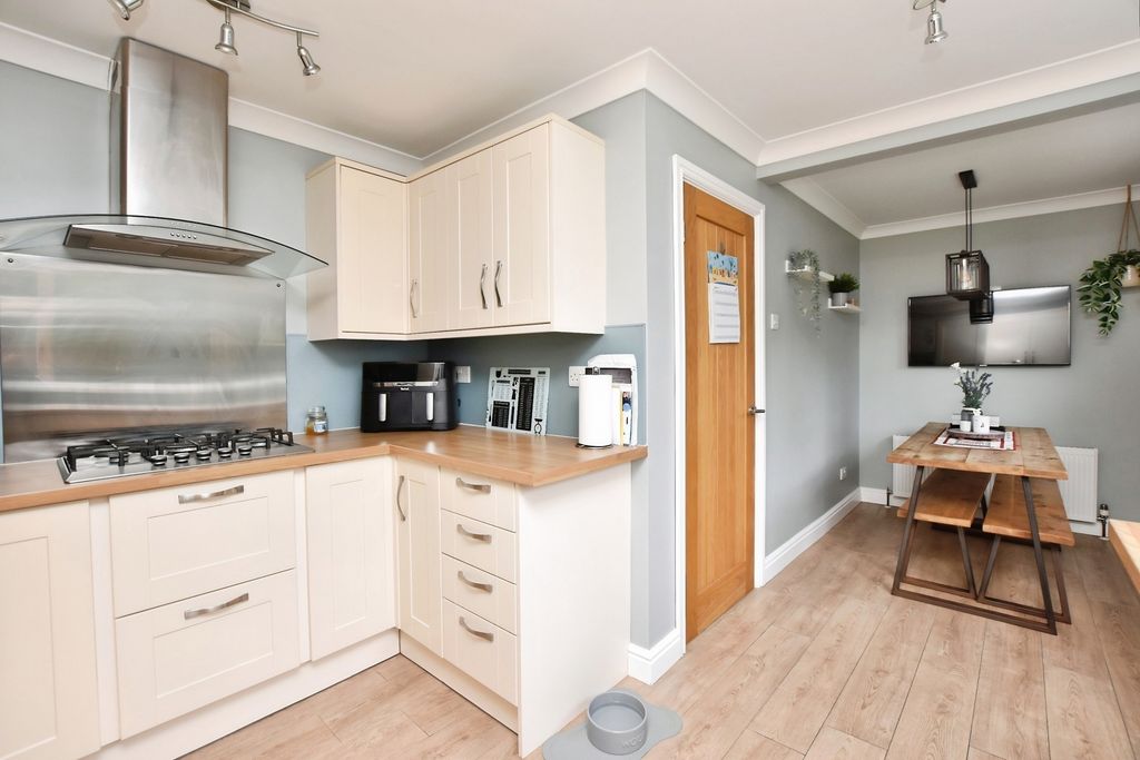 Property photo 3 of 19 Kitchen/Diner