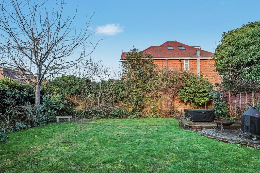 Property photo 3 of 20