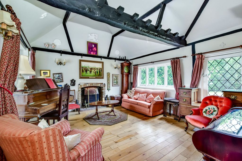 Property photo 3 of 23