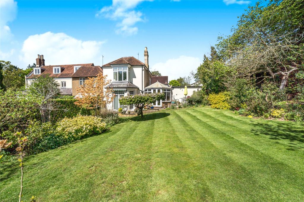 Property photo 2 of 34 Picture No. 32