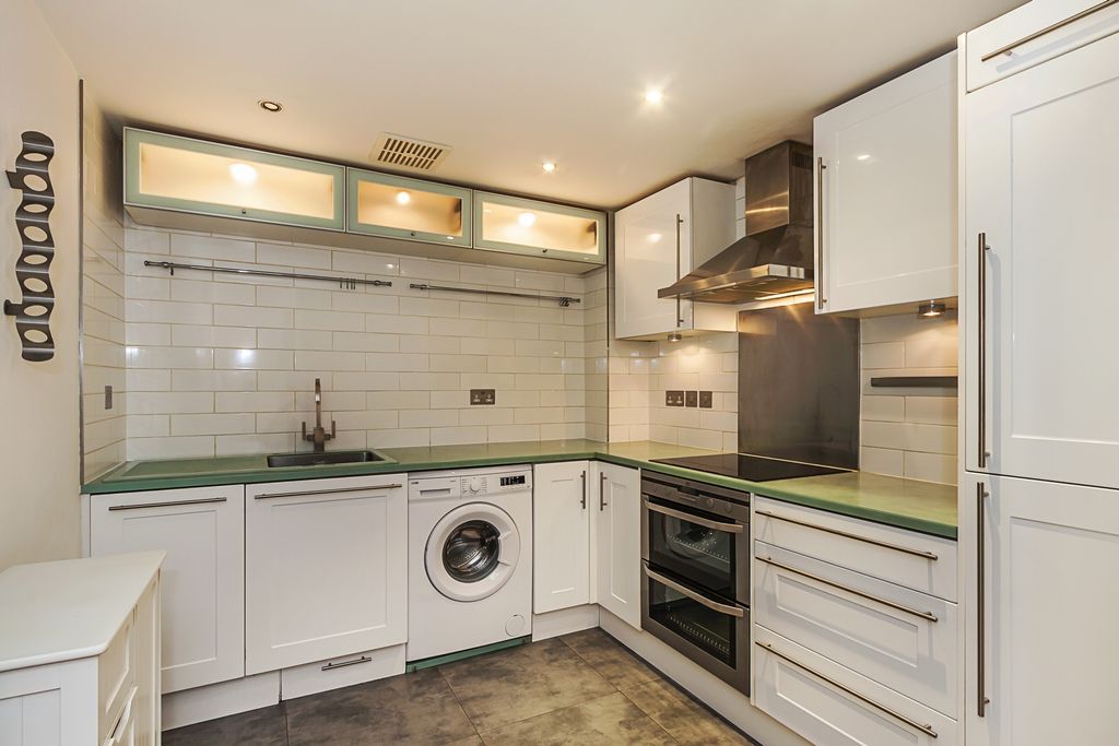 Property photo 3 of 11 Photo 7