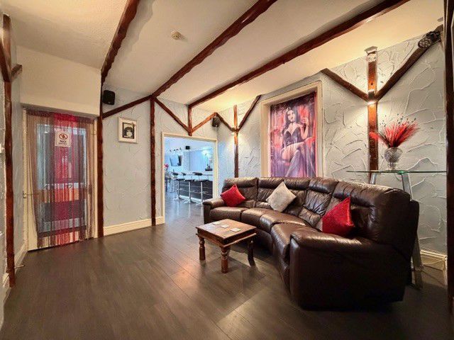 Property photo 3 of 27