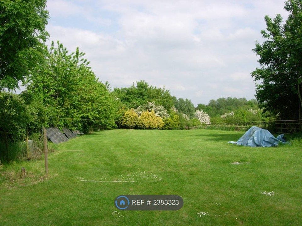 Property photo 2 of 5 Garden