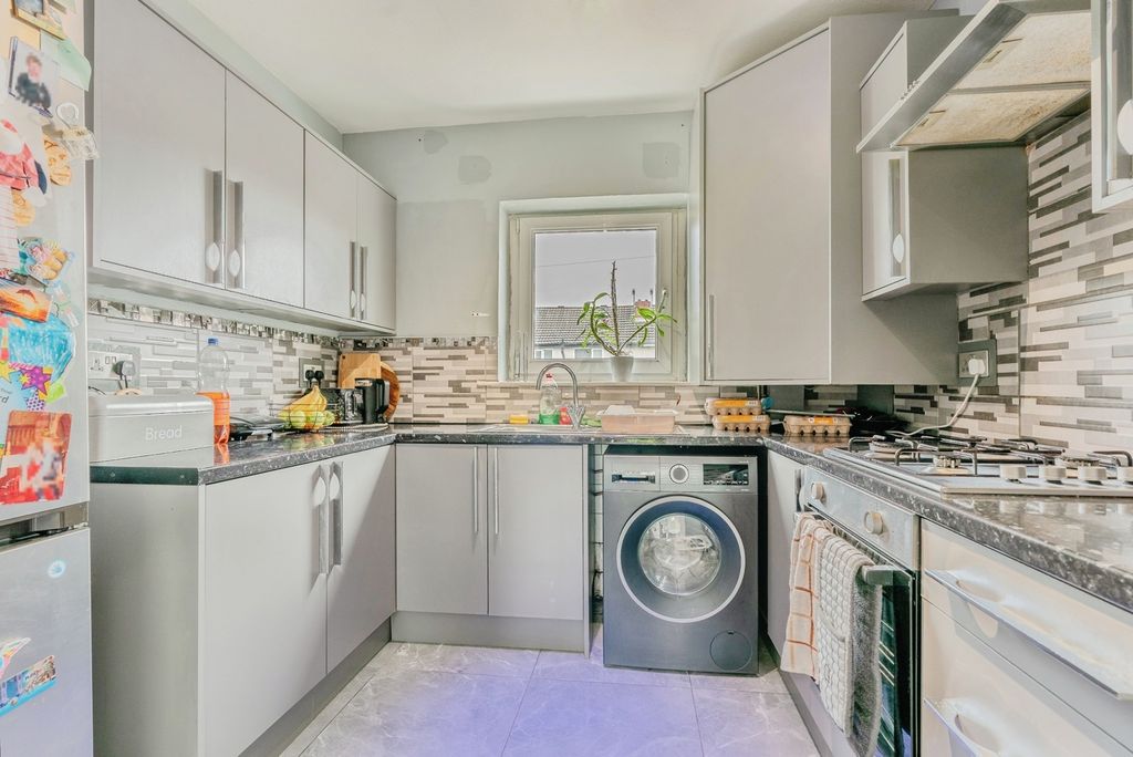 Property photo 2 of 18 Pbox-Img.Jpg