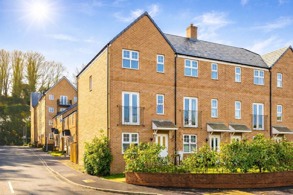 Property photo 1 of 18 Ext Use .Jpg