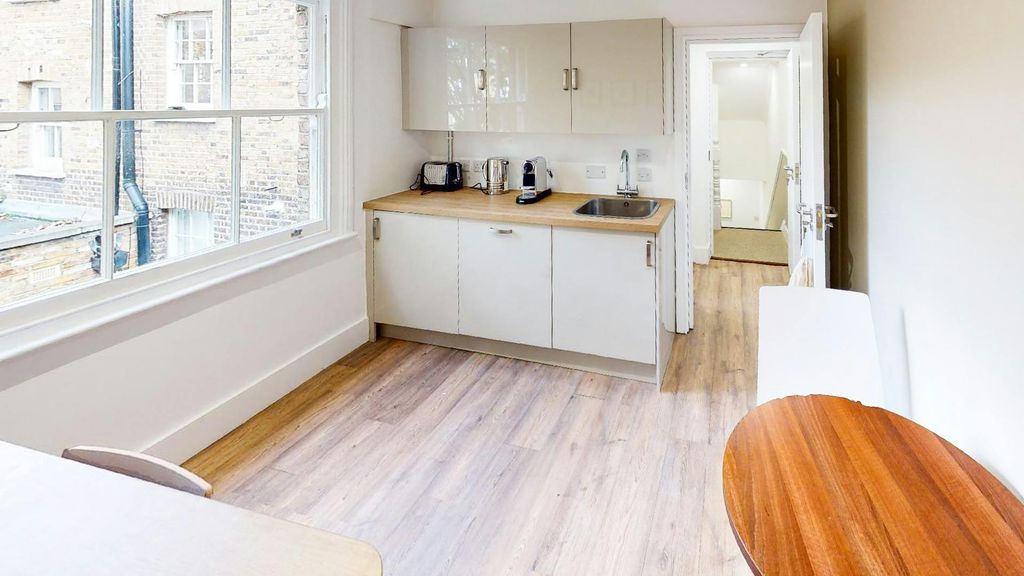 Property photo 3 of 11 60Pembrokeroad Kensington W8 Office To Let West London Kitchne.Jpg