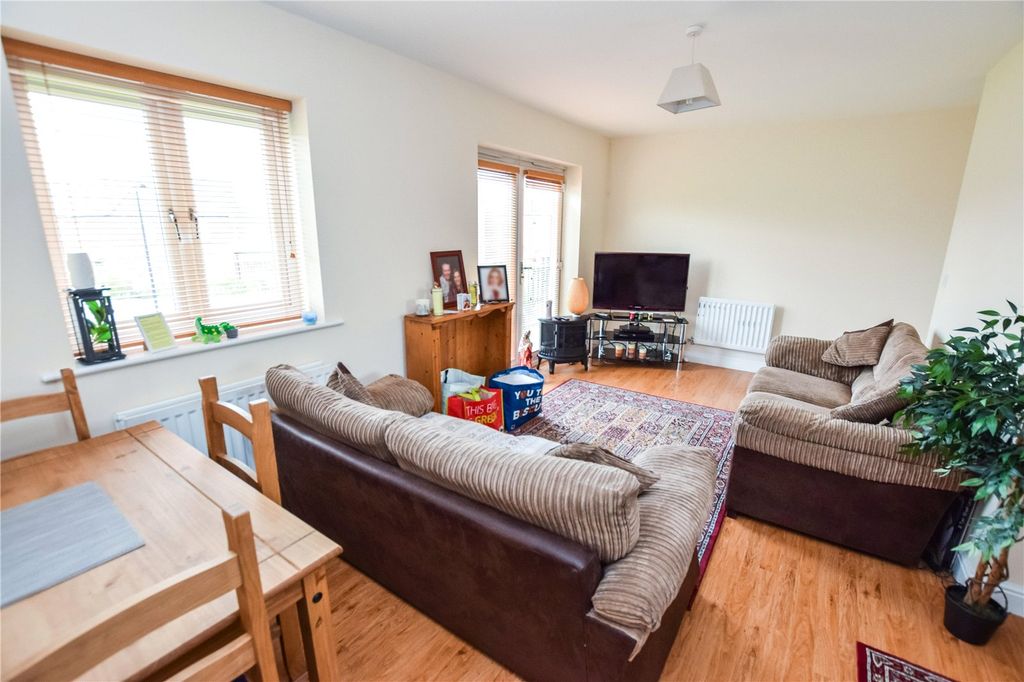Property photo 2 of 13 Picture No. 08