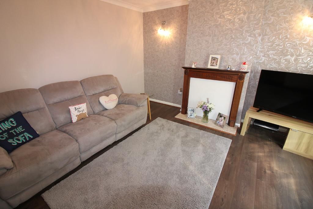 Property photo 2 of 17 Lounge