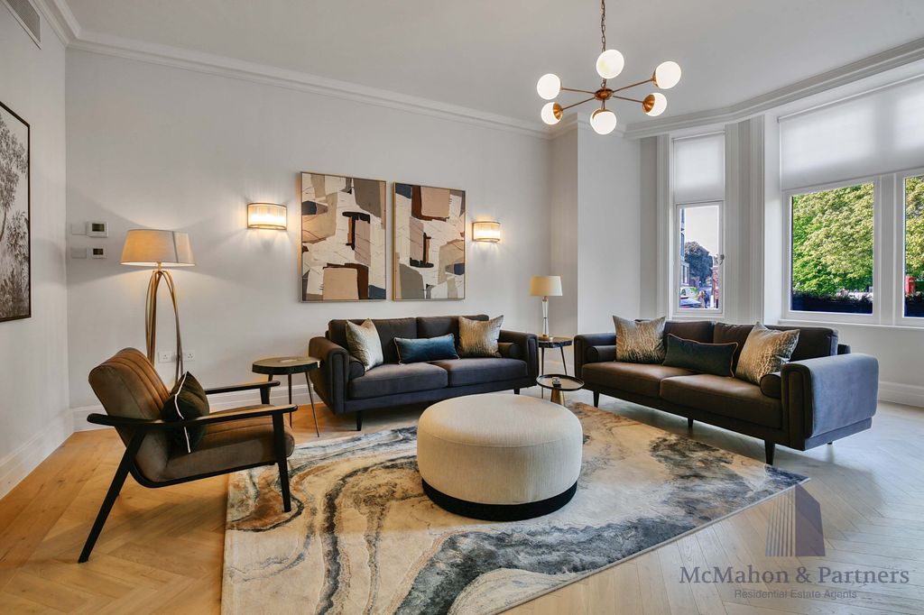 Property photo 3 of 34