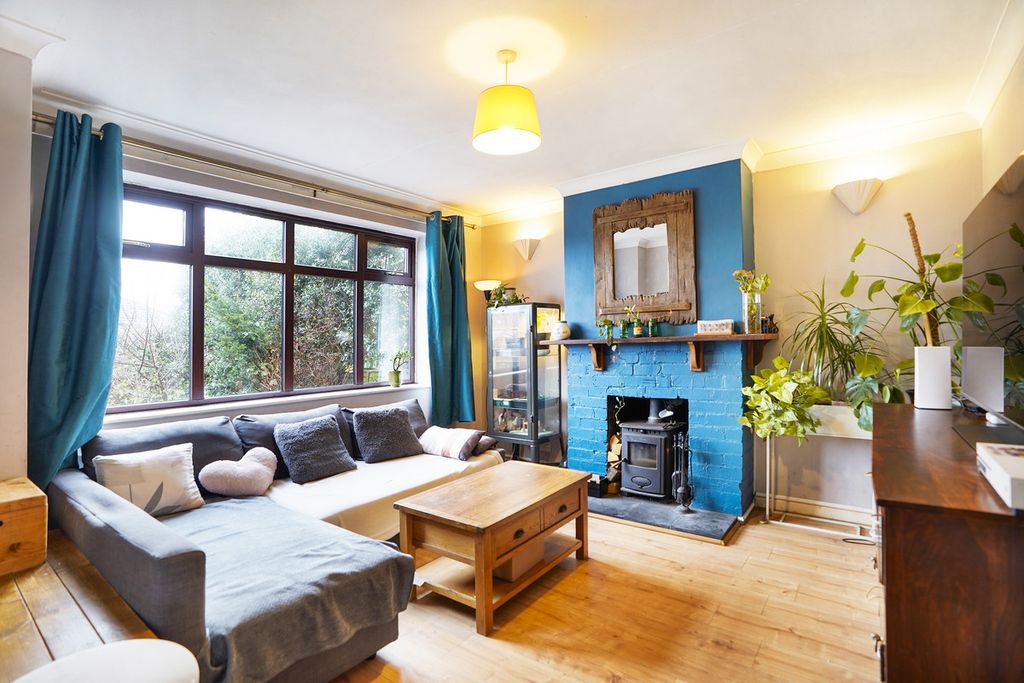 Property photo 3 of 22