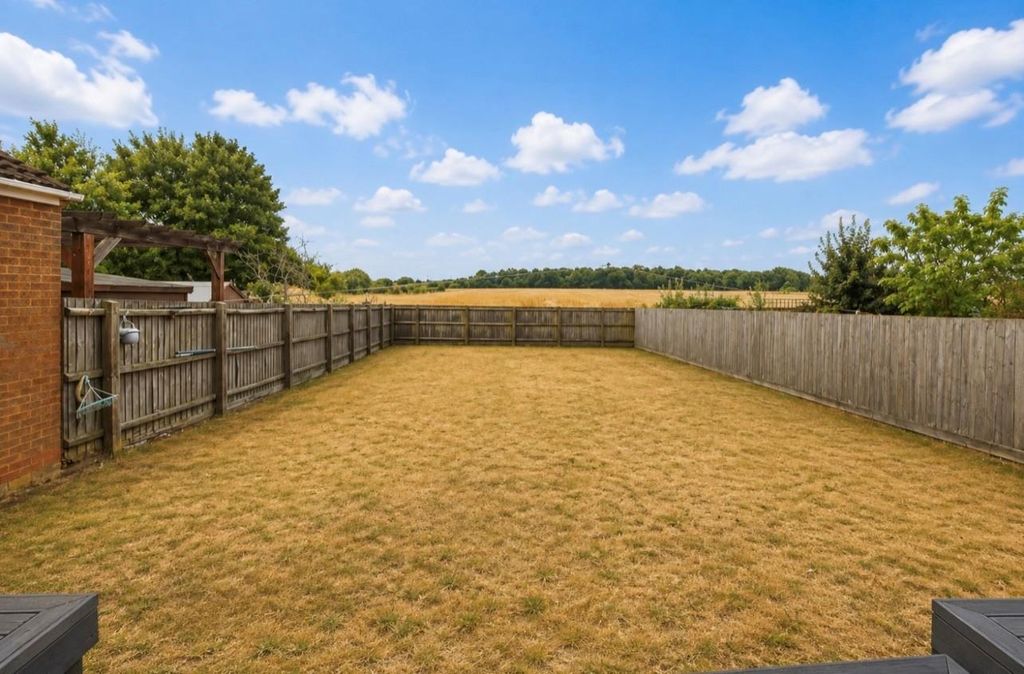 Property photo 2 of 36