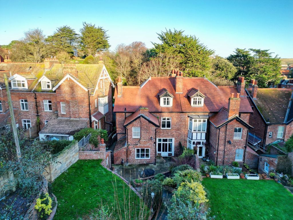 Property photo 1 of 29