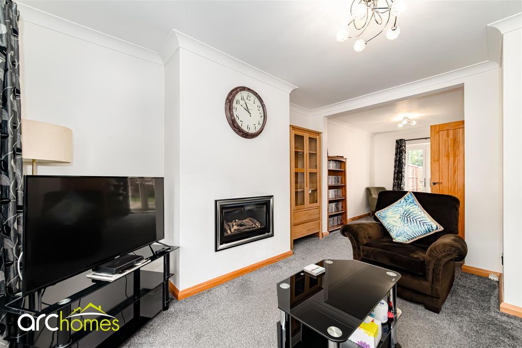 Property photo 3 of 26 Tyldesley Old-8.Jpg