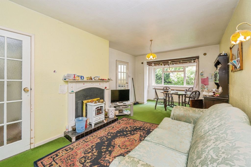 Property photo 3 of 14