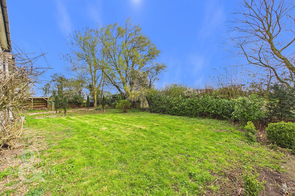 Property photo 3 of 36