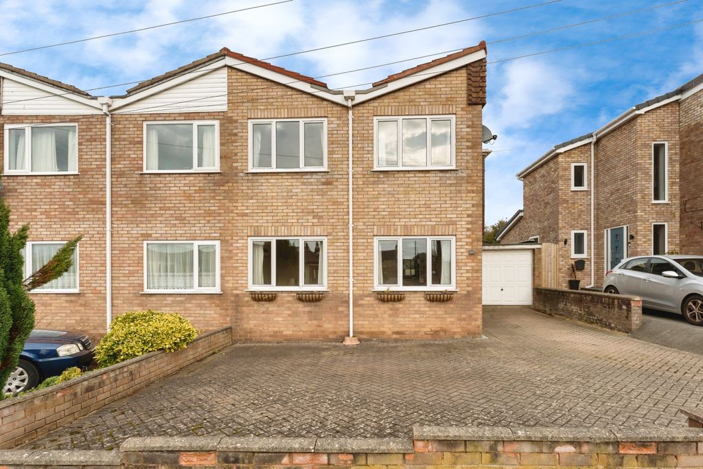 Property photo 1 of 17 Photography