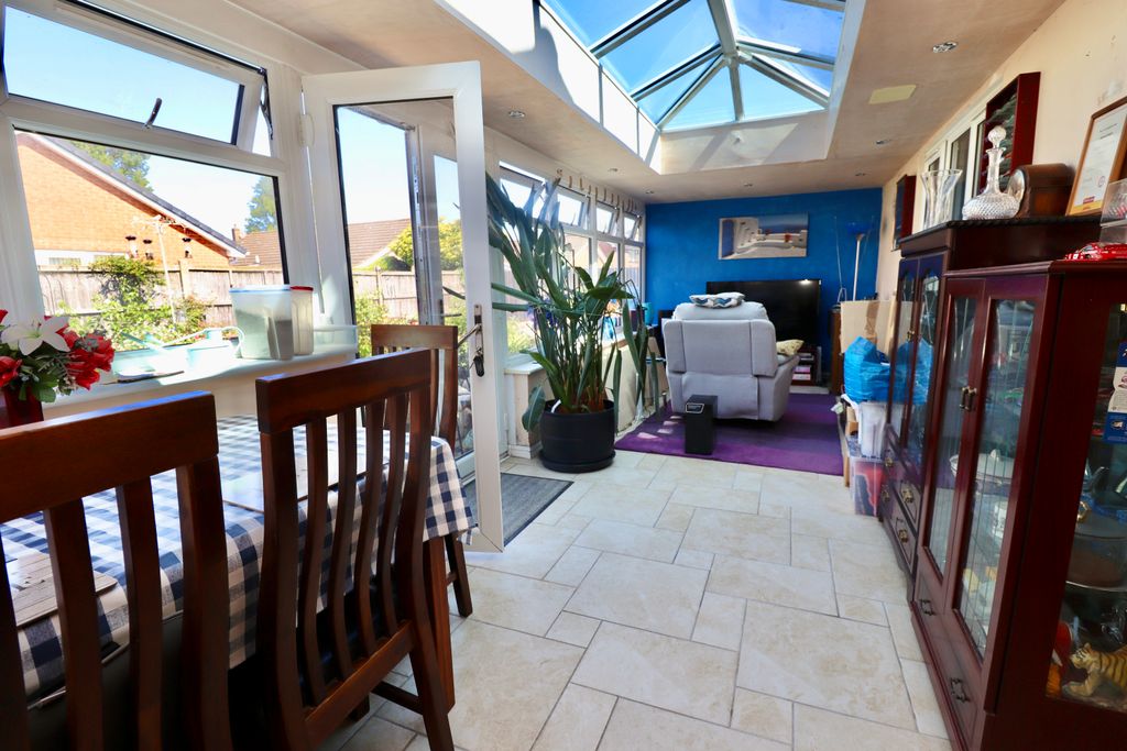 Property photo 2 of 13 Img_9315