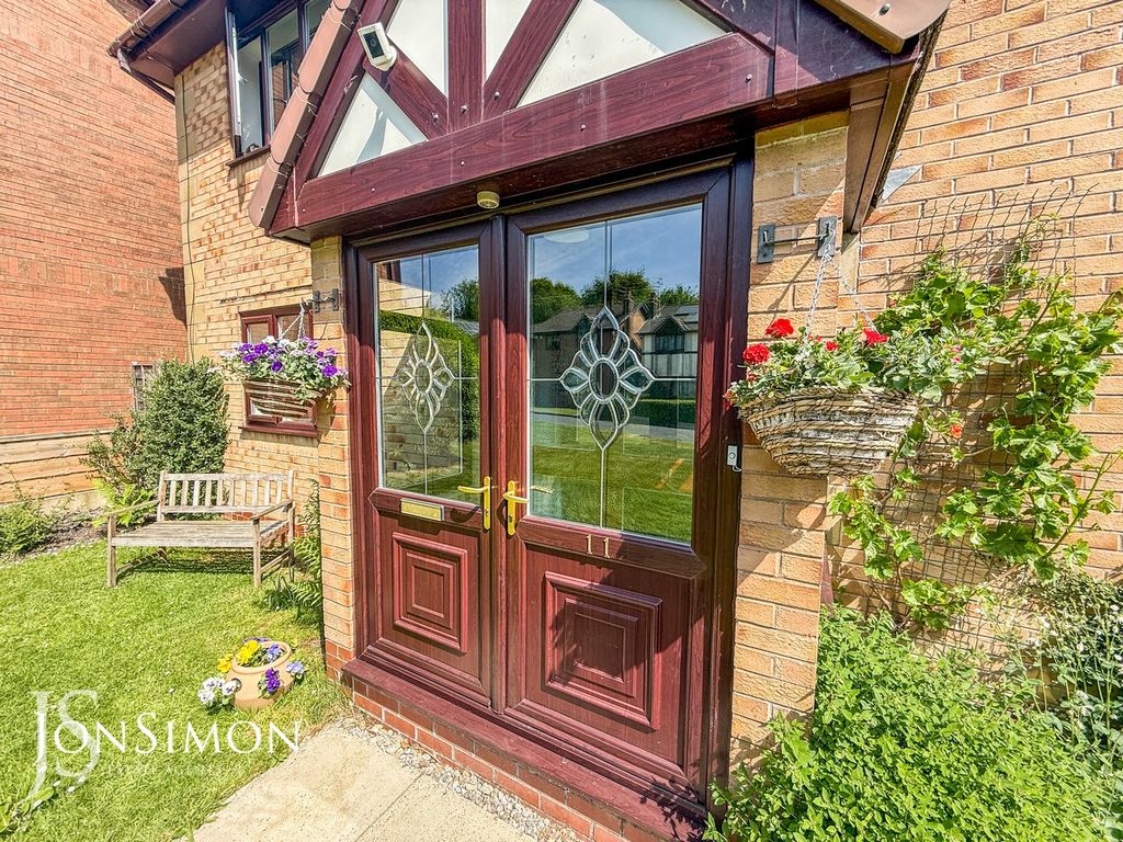 Property photo 2 of 42
