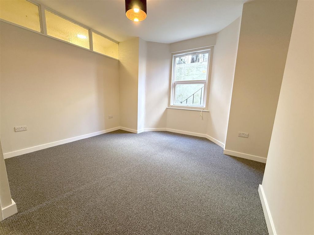 Property photo 3 of 7 Img_5884.Jpg