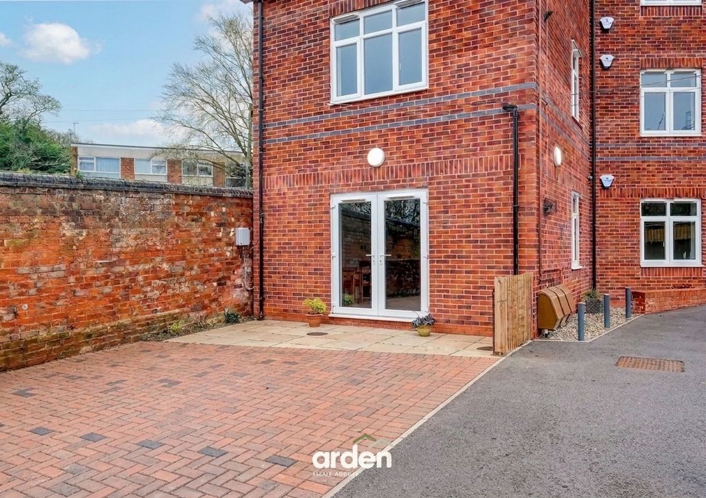 Property photo 3 of 10