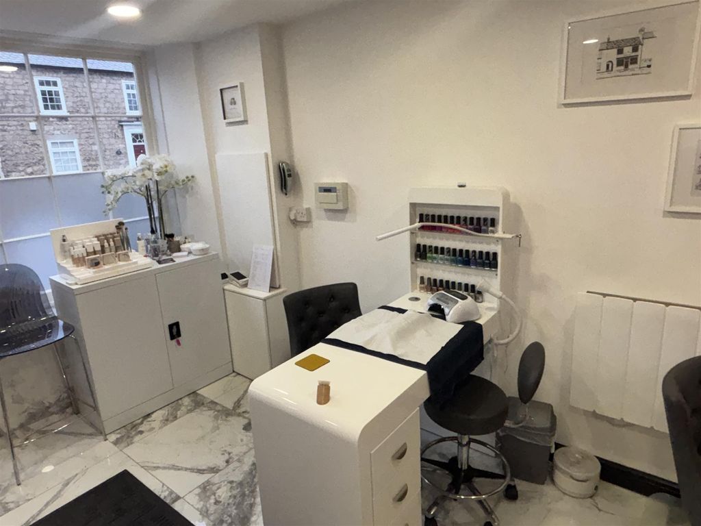 Property photo 2 of 6 Photo 1