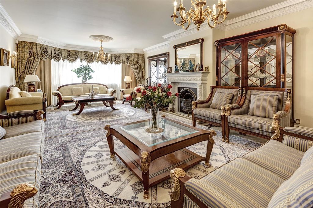 Property photo 3 of 7