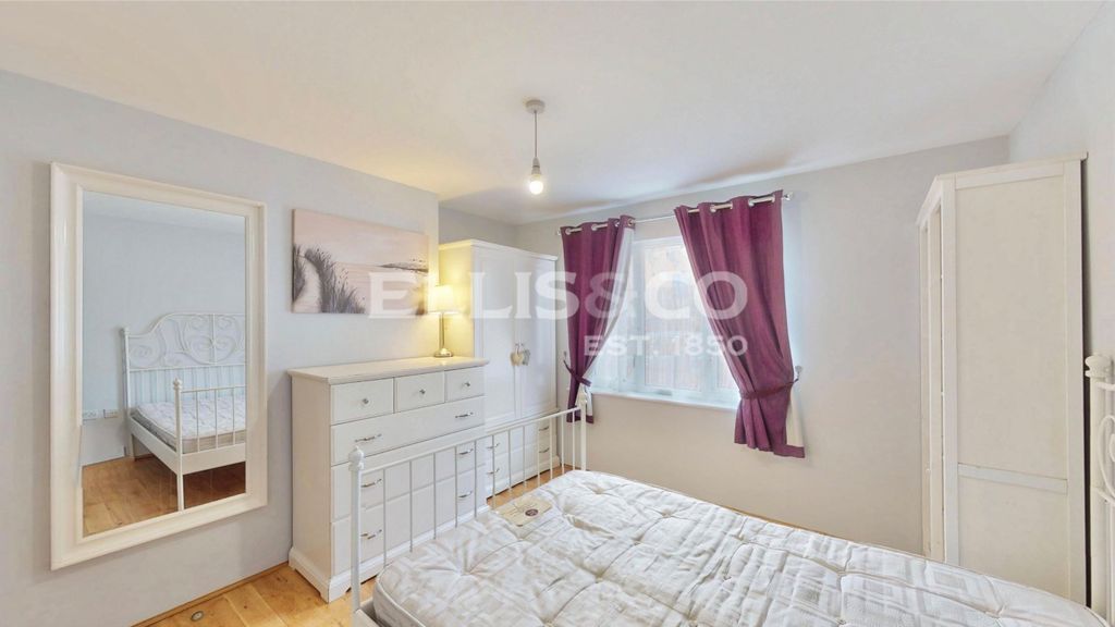 Property photo 2 of 23 Picture No. 32