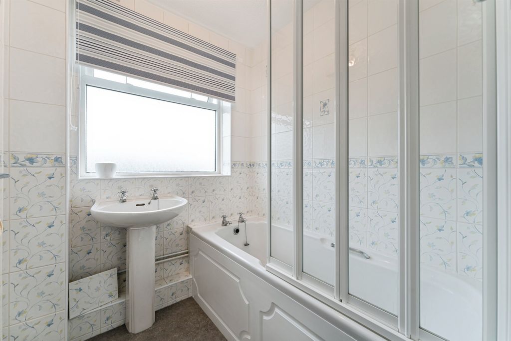 Additional image 7 of 2 bed flat for saleAbbots Way, Ely CB6