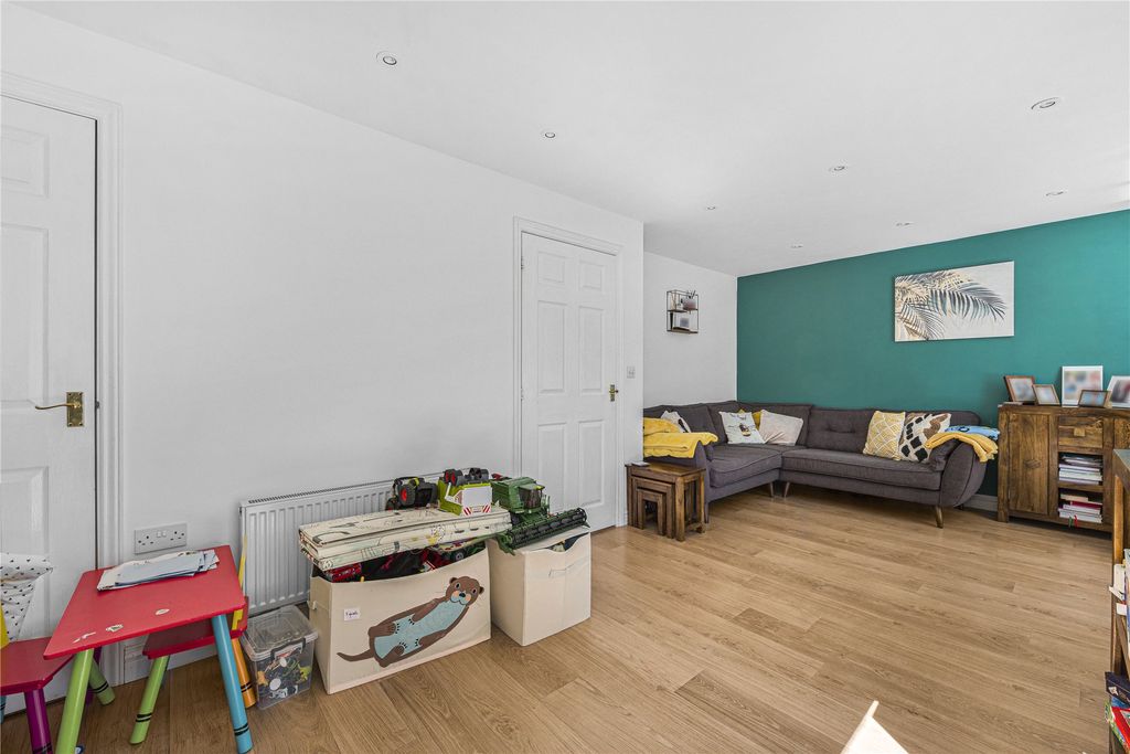 Property photo 3 of 17 Picture No. 28