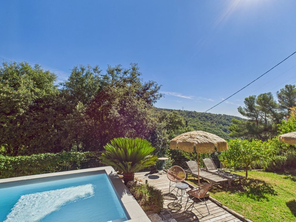 Property photo 3 of 31