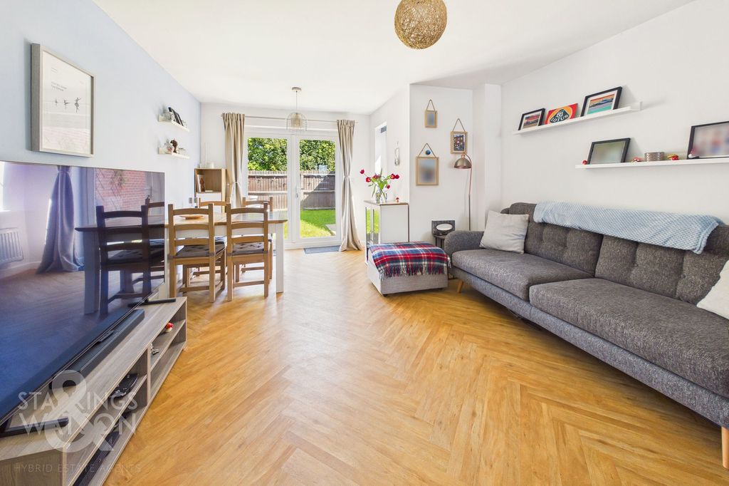 Property photo 2 of 19
