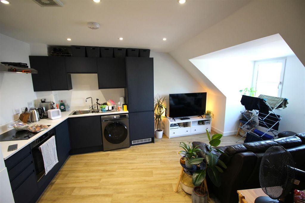 Property photo 2 of 6 Img_4209.Jpg
