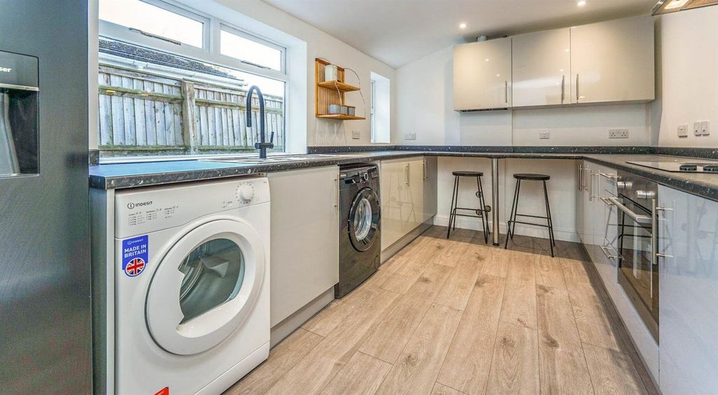 Property photo 2 of 9 67 99.Jpg