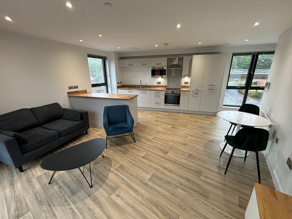 Property photo 2 of 13