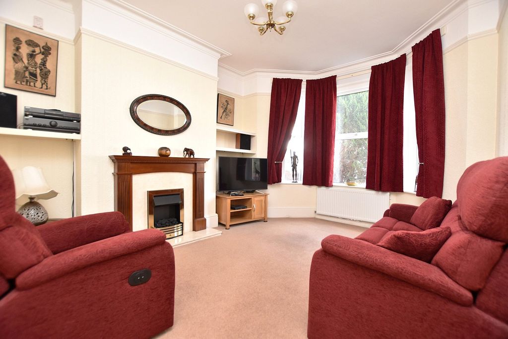 Property photo 2 of 15 Living Room